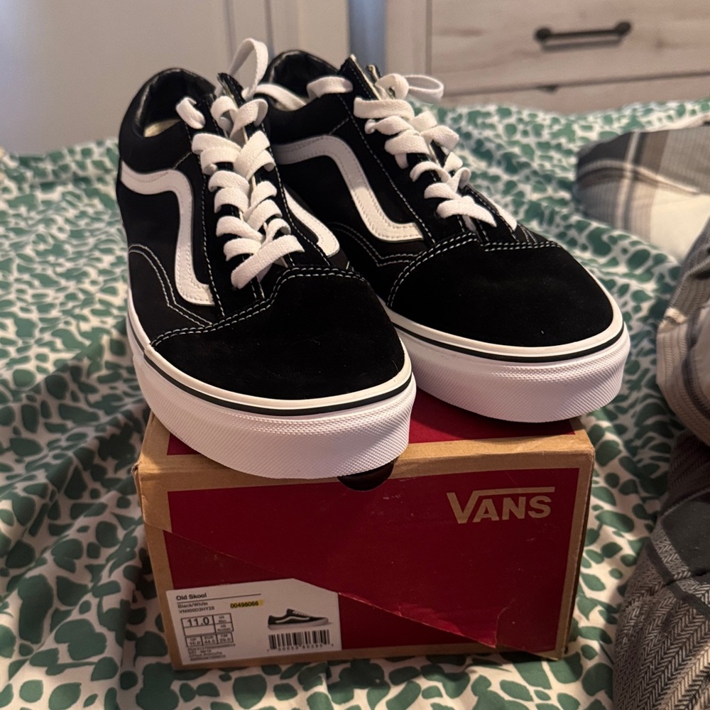 Vans Old Skool Black and White Sneakers